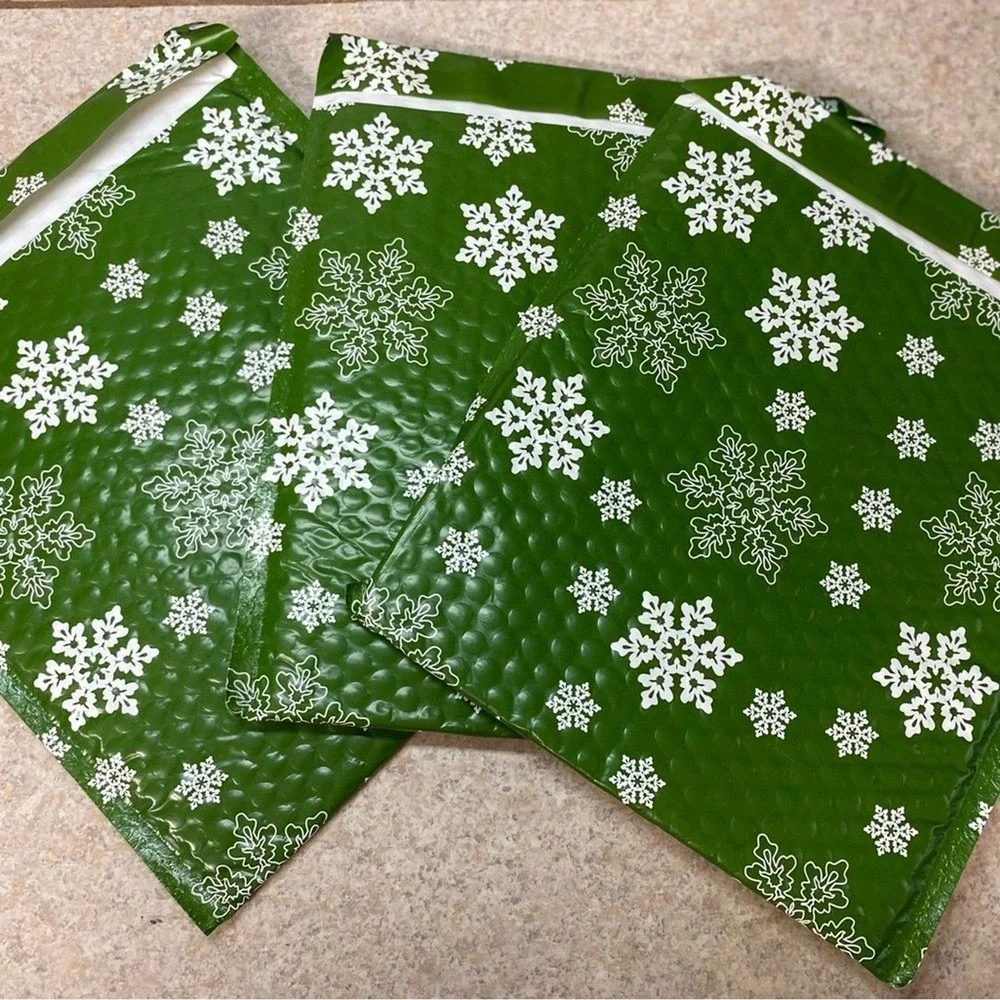 Duck Bubble‎ Wrap Padded Envelope Mailers 8.5x11 Snowflake Christmas Lot of 3